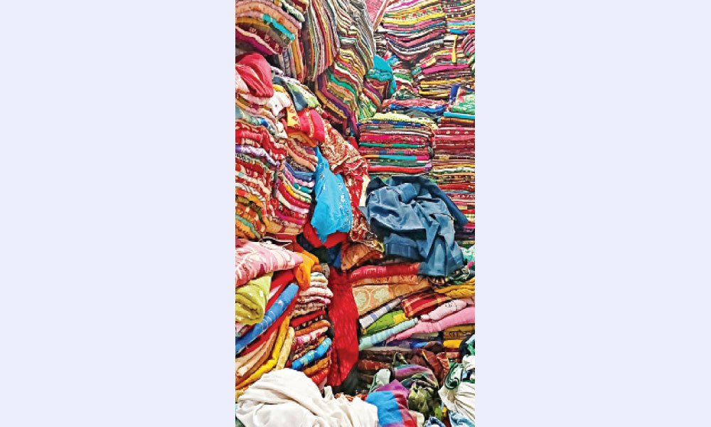 থ্রিফট শপিং—কম দামে ভালো পণ্য